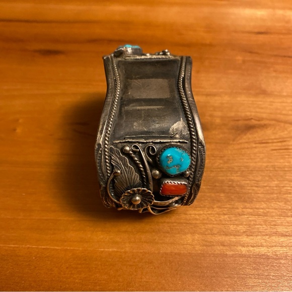 Turquoise and coral cuff bracelet - Picture 2 of 8